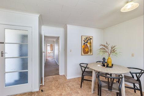 Photo of property in 42 Highbury Drive, Levin, 5510