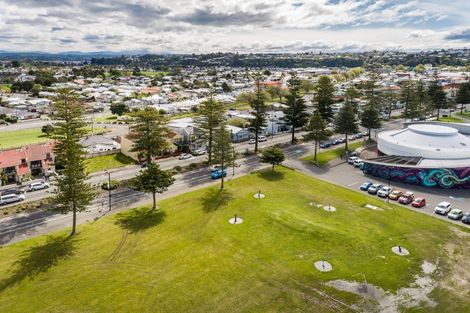 Photo of property in 511 Marine Parade, Napier South, Napier, 4110