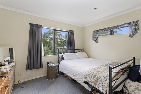 Photo of property in 6 Marlene Avenue, Te Atatu South, Auckland, 0610