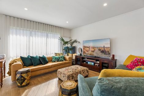 Photo of property in 353a Oceanbeach Road, Mount Maunganui, 3116