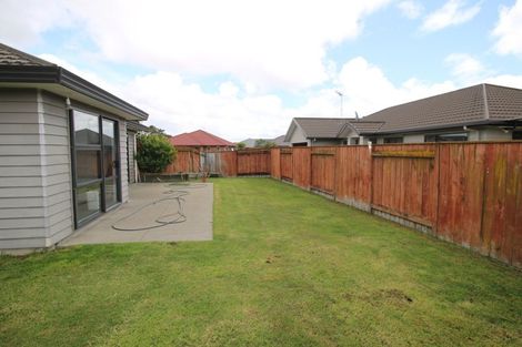 Photo of property in 2 Angelina Way, Kelvin Grove, Palmerston North, 4414