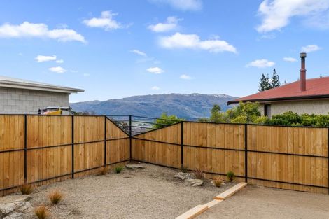 Photo of property in 10a Lanes Road, Bridge Hill, Alexandra, 9320