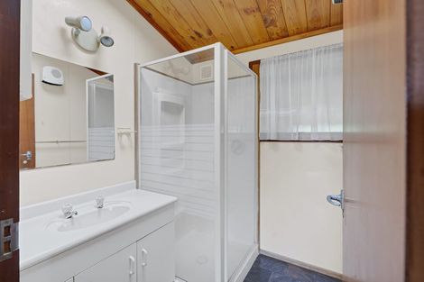 Photo of property in 33 Kowhai Street, Inglewood, 4330