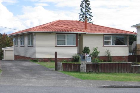 Photo of property in 65 Avonleigh Road, Green Bay, Auckland, 0604