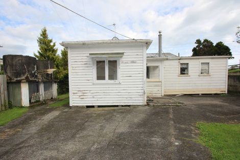 Photo of property in 12 Ngapapa Street, Urenui, 4375