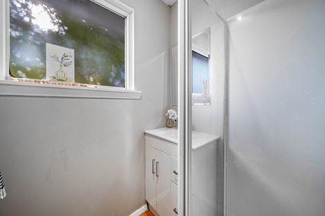 Photo of property in 64 Farquhars Road, Redwood, Christchurch, 8051