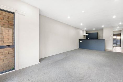 Photo of property in 4/202 Massey Road, Mangere East, Auckland, 2024