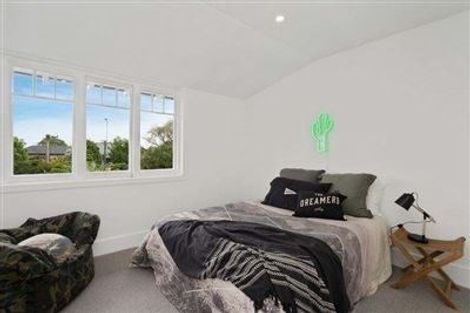 Photo of property in 33 Kotare Street, Fendalton, Christchurch, 8041