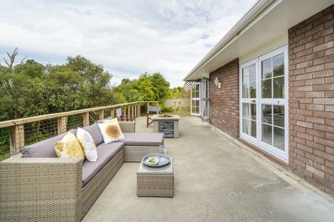 Photo of property in 155 Summerhill Drive, Fitzherbert, Palmerston North, 4410