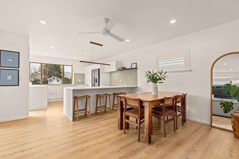 Photo of property in 3 Leonard Place, Saint Martins, Christchurch, 8022