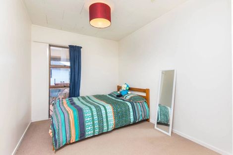 Photo of property in 72 Lynn Road, Bayview, Auckland, 0629