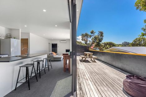 Photo of property in 21 Cumberland Street, Leigh, 0985