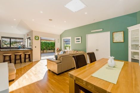 Photo of property in 7 Consort Close, Paraparaumu Beach, Paraparaumu, 5032