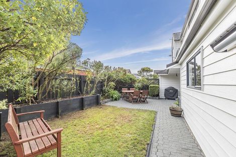 Photo of property in 5 Shastri Terrace, Khandallah, Wellington, 6035