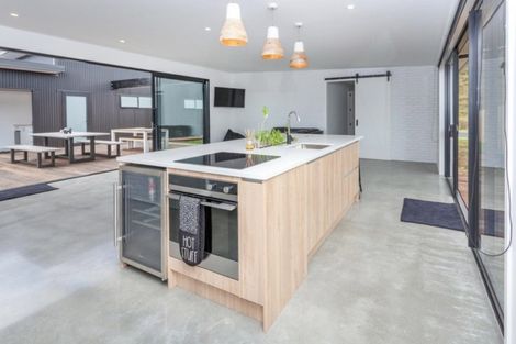 Photo of property in 31 Longreach Drive, Cooks Beach, Whitianga, 3591