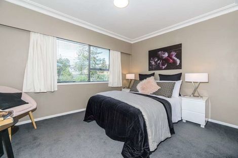 Photo of property in 1/123 Hutchinsons Road, Bucklands Beach, Auckland, 2014