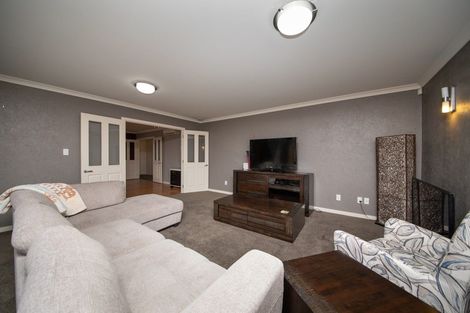 Photo of property in 46 Peter Hall Drive, Kelvin Grove, Palmerston North, 4414