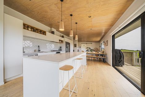 Photo of property in 22b Saint Ives Grove, Whalers Gate, New Plymouth, 4310