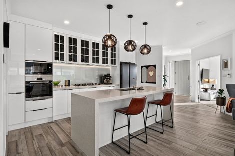 Photo of property in 7 Walter Ruddock Avenue, Kumeu, 0810
