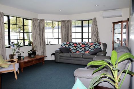 Photo of property in 6 Pokaka Street, Birchville, Upper Hutt, 5018