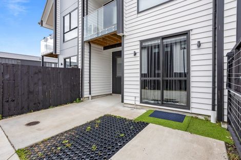 Photo of property in 75 Papatupu Way, Kumeu, 0810