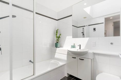 Photo of property in 1/13 Hepburn Street, Freemans Bay, Auckland, 1011