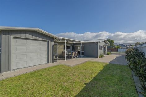 Photo of property in 1 Kenneth Avenue, Whitianga, 3510