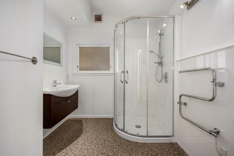 Photo of property in 202 Welcome Bay Road, Welcome Bay, Tauranga, 3112