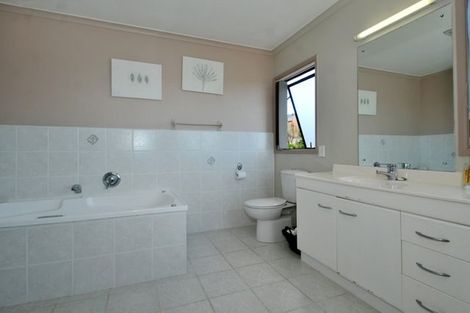 Photo of property in 5 Clifton Road, Browns Bay, Auckland, 0630