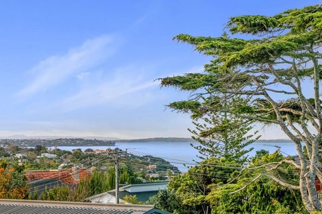 Photo of property in 104 Aberdeen Road, Campbells Bay, Auckland, 0620