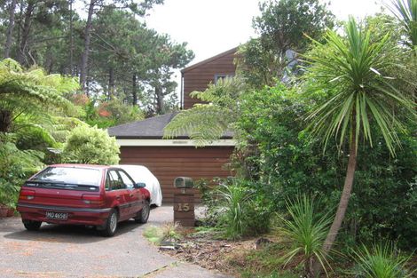 Photo of property in 15 Tree Fern Trail, Campbells Bay, Auckland, 0630
