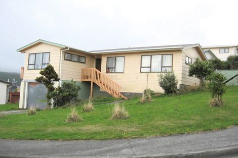 Photo of property in 12 Cheltenham Terrace, Newlands, Wellington, 6037