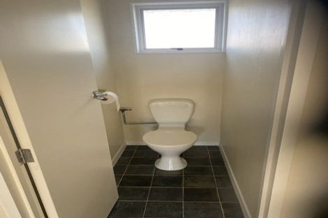 Photo of property in 43 Oakley Crescent, Hornby, Christchurch, 8042