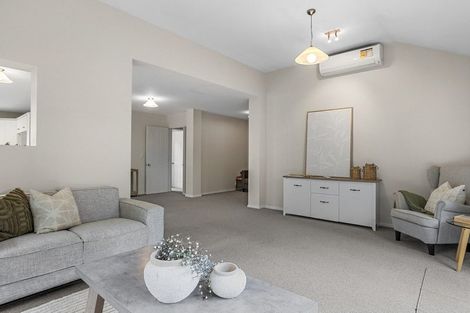 Photo of property in 17 Sutton Place, Dallington, Christchurch, 8061