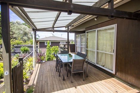 Photo of property in 2/11 Cotswold Lane, Mount Wellington, Auckland, 1060