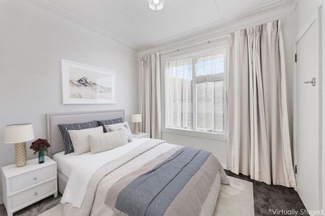 Photo of property in 9 Winston Place, Kew, Dunedin, 9012