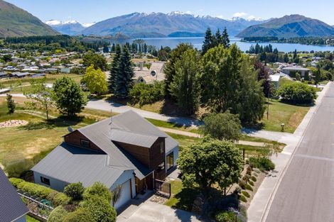 Photo of property in 175 Stone Street, Wanaka, 9305