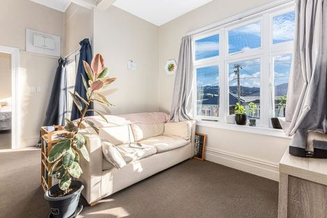 Photo of property in 15 Porritt Avenue, Mount Victoria, Wellington, 6011