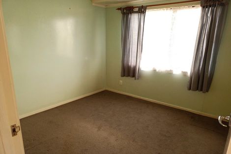 Photo of property in 18 Dungarvon Place, Clendon Park, Auckland, 2103