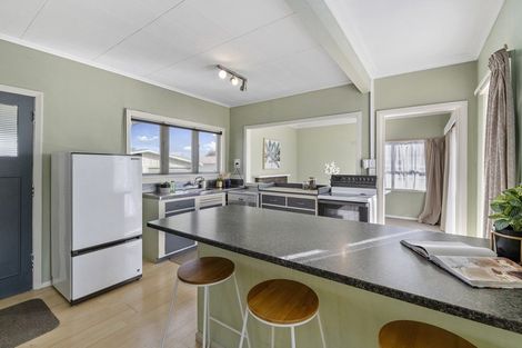 Photo of property in 19 Read Street, Levin, 5510