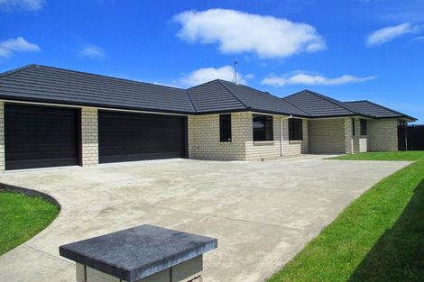 Photo of property in 53 Rosalie Terrace, Kelvin Grove, Palmerston North, 4414