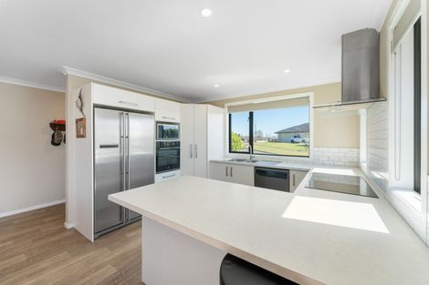 Photo of property in 3 Brompton Close, Richmond Heights, Taupo, 3330
