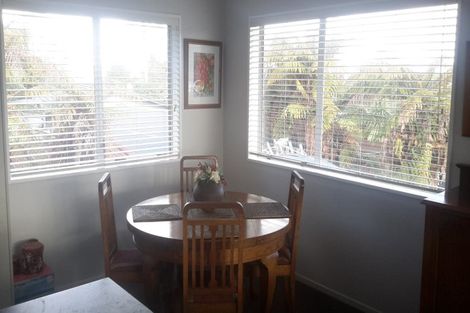 Photo of property in 3a Leo Place, Kawaha Point, Rotorua, 3010