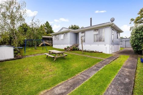 Photo of property in 6 Cherry Tree Place, Massey, Auckland, 0614