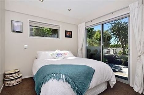 Photo of property in 2/91 Aberdeen Road, Castor Bay, Auckland, 0620