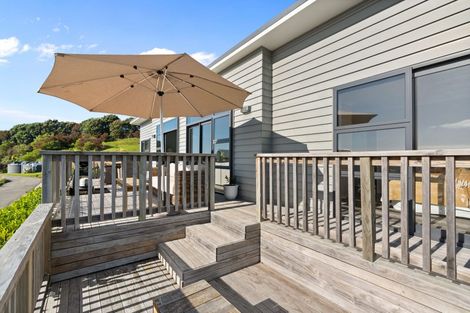Photo of property in 7 Tama Road, Riversdale Beach, Masterton, 5872