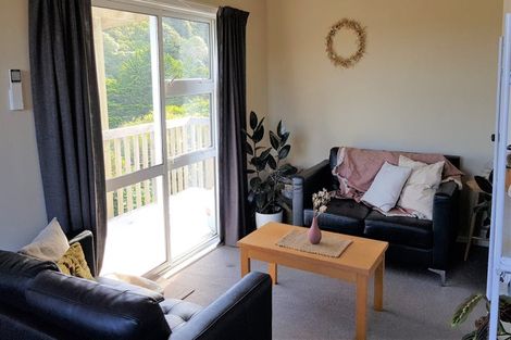 Photo of property in 107 Dowse Drive, Maungaraki, Lower Hutt, 5010