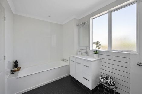 Photo of property in 4 James Street, Westshore, Napier, 4110