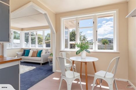 Photo of property in 15 Ngata Grove, Trentham, Upper Hutt, 5018