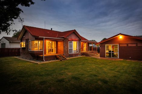 Photo of property in 21 Dalfield Place, Highbury, Palmerston North, 4412